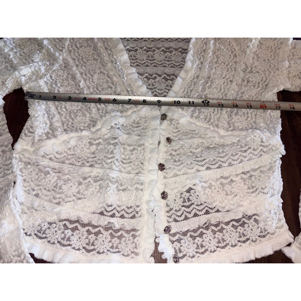 Willow + Root White Lace Ruffle Cardigan Top with Rose Buttons Size Large - Picture 5 of 6